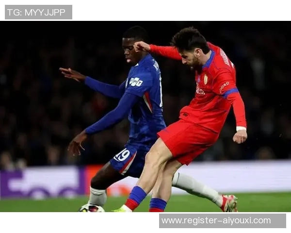 英超激战：里昂大胜皇马神奇扑救点燃全场热情与转会风波